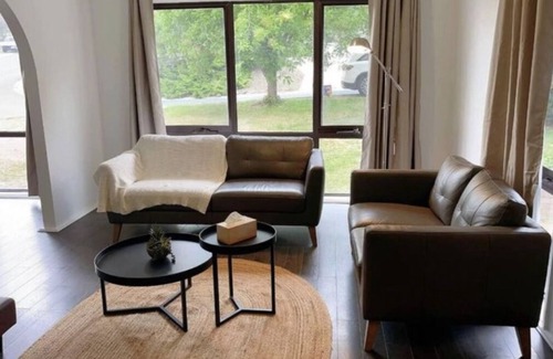 Fraser House | 5BRS-Value/Largebackyard/Petsfriendly