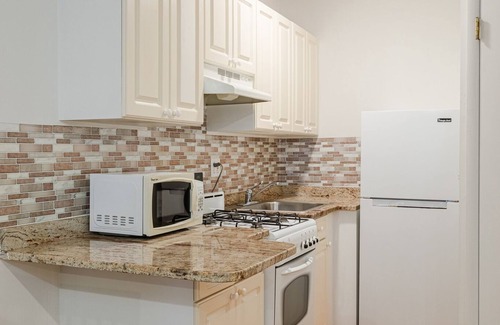 Midtown South Apartment | 5FW Chelsea Fab Studio Just for You