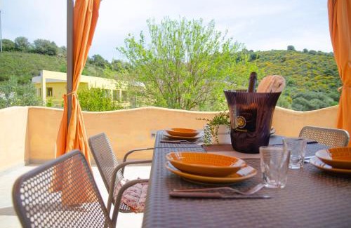 Torpe Apartment | 5min Spiaggia Budoni - APT con Ampia Veranda Relax