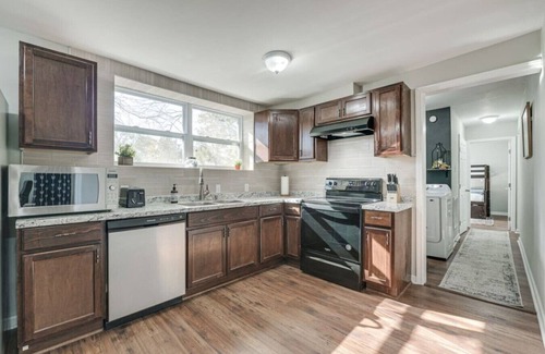 Columbus House | 5min to Fort Benning | Fenced Yard, Pets, Near Golf!
