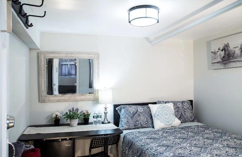 Queens Hostel | 5min walk from AirTrain JFK ,Subway, LIRR