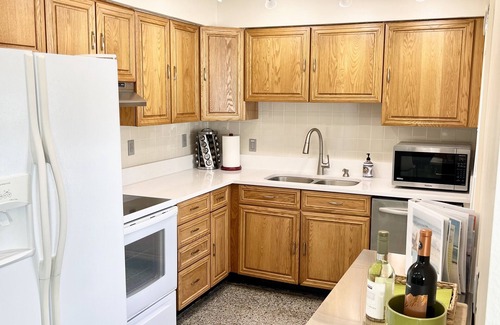 St. Pete Beach House | 5min walk to beach, Private Pool, Peaceful, beautiful neighborhood, Monthly rent