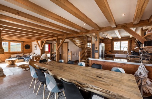 Servoz Ski Chalet | 5star Chamonix Valley luxury chalet breathtaking views of Mt-Blanc for 14 people
