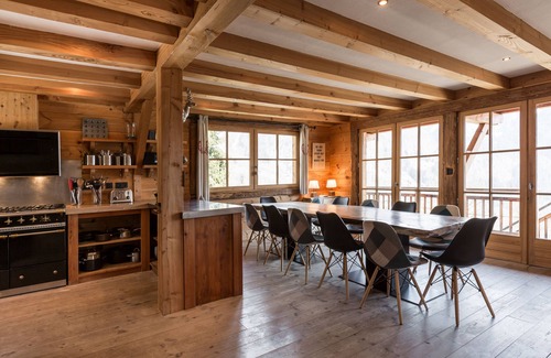 Servoz Ski Chalet | 5star Chamonix Valley luxury chalet breathtaking views of Mt-Blanc for 14 people