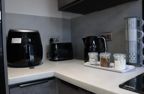 Bilston House | 5star Family Retreat Near Alton & Drayton Manor