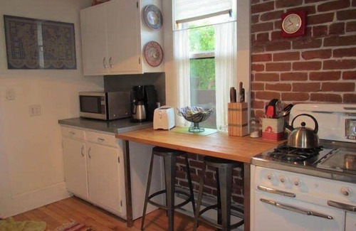 Salida Condo | 5th and D Renovated Historic Corner Rowhouse With Enclosed Yard