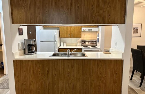 Whitehorse Apartment | 5th Ave Suites