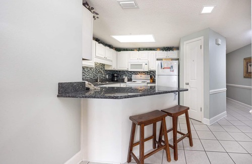 Orange Beach East Condo | 5th Floor 2 Bedroom! Phoenix 10!