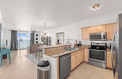 Long Beach Condo | 5th Floor Condo w/Large Balcony! Summer Deals! FREE Activities!