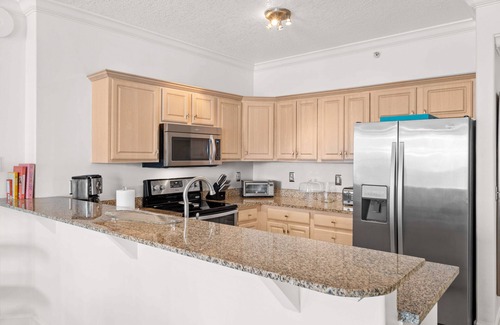 Long Beach Condo | 5th Floor Condo w/Large Balcony! Summer Deals! FREE Activities!