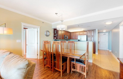 Fort Walton Beach Condo | 5th Floor Gulf-Front Condo w/Free WiFi, Shared Hot Tub, Outdoor Pool, & More