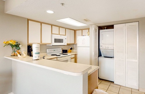 Crescent Beach Condo | 5th floor ocean view condo w/central AC, balcony, shared pool, free WiFi