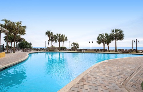 Myrtle Beach Apartment | 5th-floor oceanfront studio with pool, hot tub, WiFi & AC - snowbird-friendly