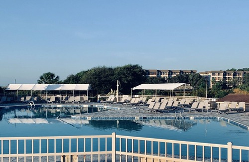 Folly Field Condo | 5th Villa to Beach Remodeled for 2021- Steps to Open Beach * SLEEPS 7 *