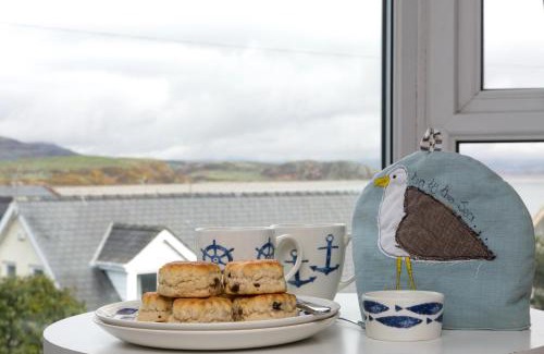 Criccieth House | 6 Afallon, Beachside holiday house
