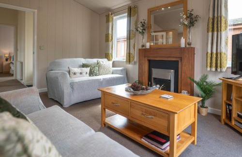 Mullacott House | 6 Atlantic Crescent Lodge - 2 Bed-Sleeps 4-TJS6AC