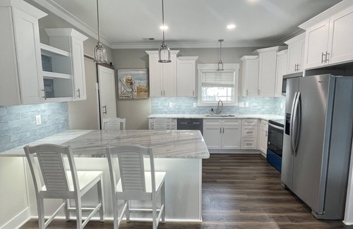 Surfside Beach House | 6 bdrm w/ocean views. Amenities galore! Wk of 8/16-23 NOW REDUCED!