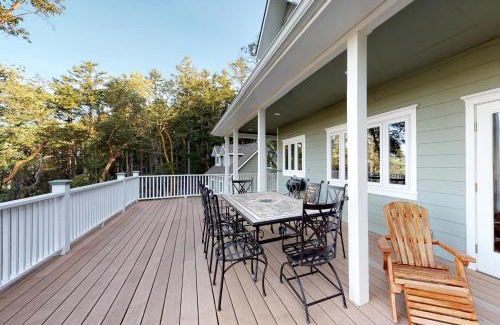 Eastsound House | 6 Bed 4 Bath Vacation home in Eastsound