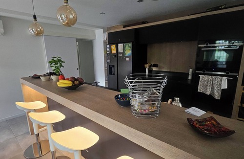 Boulouris-sur-Mer Apartment | 6-bed apartment, 60m² terrace, 2-minute walk to shops and beach (+/- 150m)