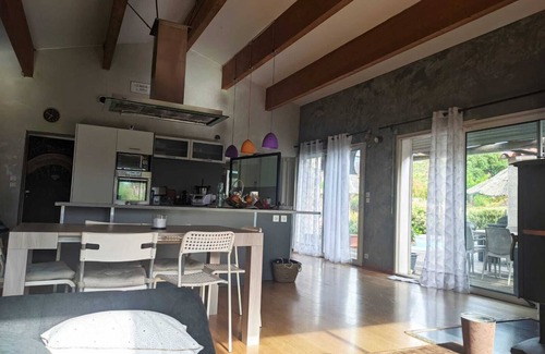 Montesquieu-des-Alberes House | 6 bedrooms, swimming pool, quiet, fully equipped,nair-condit. 15 mins sea/Spain