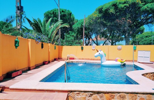 Valdelagrana Ski Chalet | 6 bedroom villa on the harbor beach with wifi, pool, barbecue