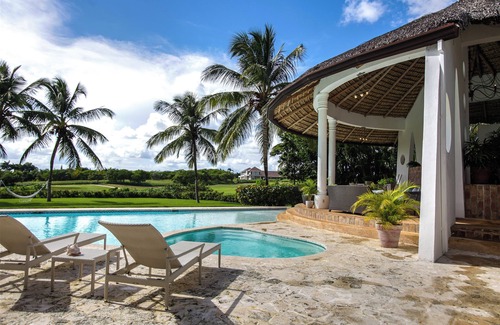 Las Lomas Villa | 6 Bedroom-10,000 Sq Ft Tropical House at Dye Fore's #8