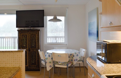 Middleton-on-Sea Cottage | 6 bedroom accommodation in Elmer Sands, near Bognor Regis