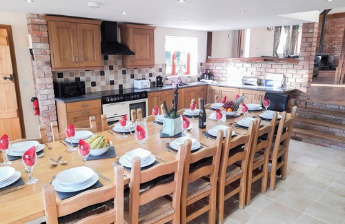 Newtown Cottage | 6 bedroom accommodation in Newtown