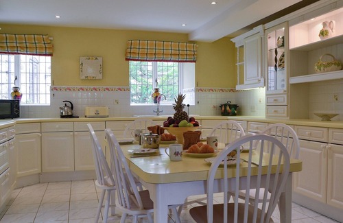 Weston Rhyn Cottage | 6 bedroom accommodation in Weston Rhyn, near Oswestry