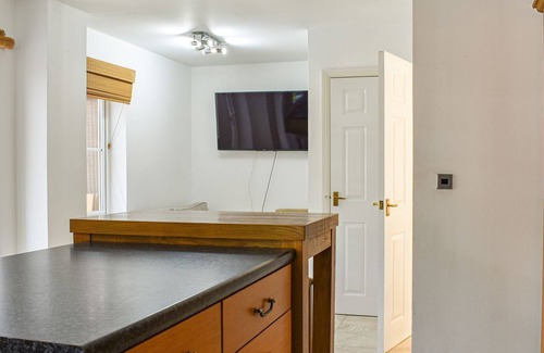 Hook Cottage | 6 bedroom accommodation in Hook