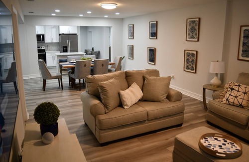 Jacksonville Beach House | 6 Bedroom Beach house break away 3 blocks from the beach