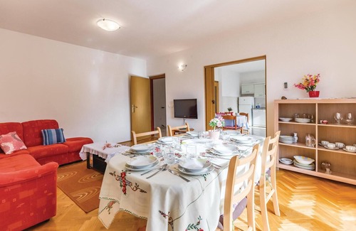 Pavicini House | 6 bedroom beautiful home in Segotici