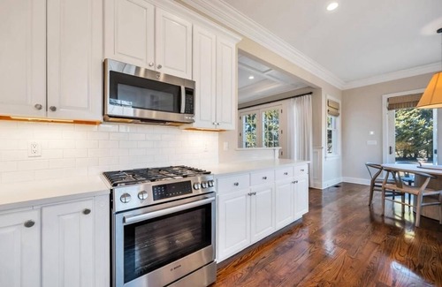 Water Mill House | 6 Bedroom Bridgehampton Estate, Private Tennis, Minutes from Ocean Beaches