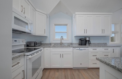 Ocean Hill House | 6 Bedroom Corolla home with private pool