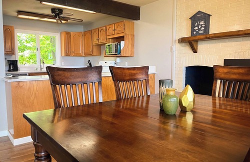Manistee House | 6 bedroom Cottage in Manistee on Lake Michigan. Stairs to private beach