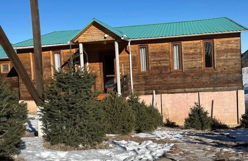 Chunkurchak House | 6-bedroom country house in beautiful Bishkek with AC, WiFi