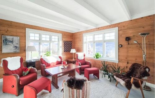 Vindafjord House | 6 Bedroom Cozy Home In Ølensvåg