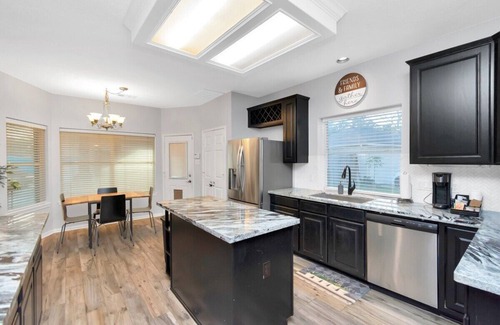 Barker House | 6-Bedroom Hideaway, Pool: 25 Min to Downtown HT