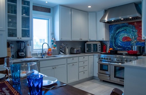 North Beach Haven House | 6 Bedroom Home 3rd off Beach with Ocean & Bay View HotTub +