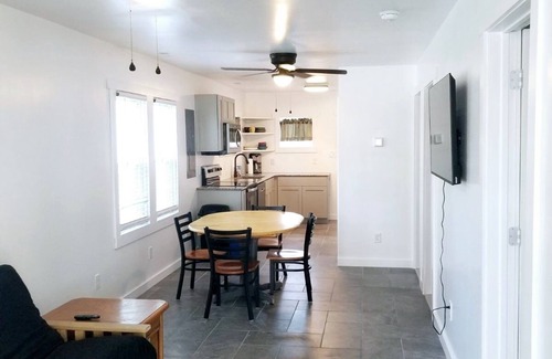 Cape May - Wildwood House | 6-Bedroom Home with full kitchen, strong WiFi, very close to Beach & Boardwalk