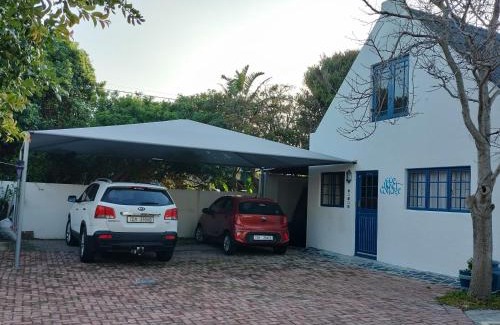 Sandbaai Apartment | 6 bedroom house and cottage