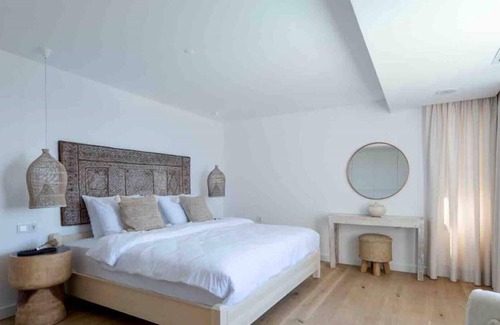 Yalikavak Villa | 6 Bedroom Luxury Mansion in Yalikavak with Stunning Sea View & Spacious Garden