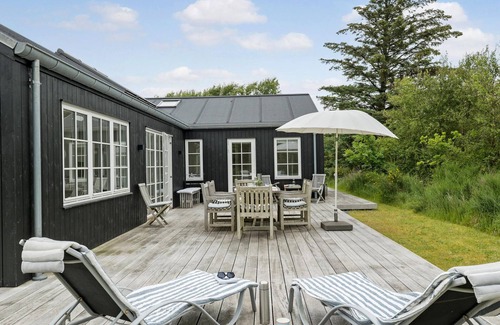 Slette Strand House | 6 bedroom nice home in Fjerritslev