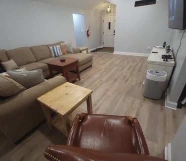 Joliet House | 6 bedroom! Pool Table, Gaming Area, Firepit & More