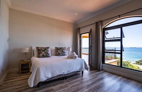 Selection Beach House | 6 Bedroom Tuscan Styled Home in Umdloti Beach