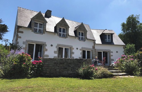 La Trinite-sur-Mer Villa | 6 Bedroom Villa in La TrinitÃ©-sur-Mer