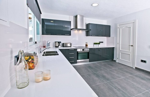 Javea Villa | 6 Bedroom Villa | Walk to beach | Large Heated Pool | free WiFi