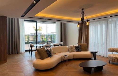 Dosemealti Villa | 6-Bedroom Villa with Sauna & Pool
