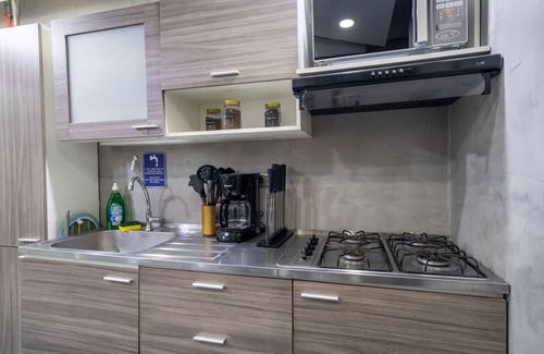 Lalinde Apartment | 6 bedroom with Jacuzzi 1 block from LLeras P5