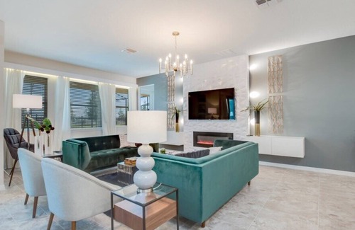 Bay Lake House | 6 Bedrooms / 5.5 Bathrooms / Solara (9055 SR)